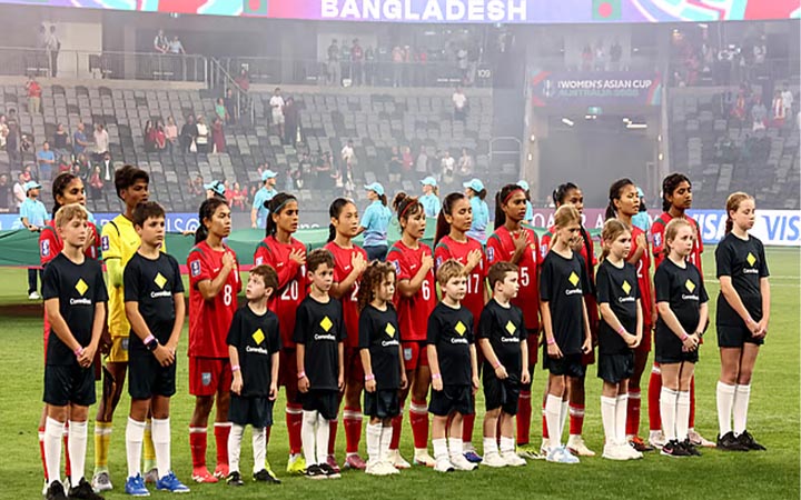 কোরিয়ার তিন গোল বাতিলের পর দুই গোলে পিছিয়ে বাংলাদেশ